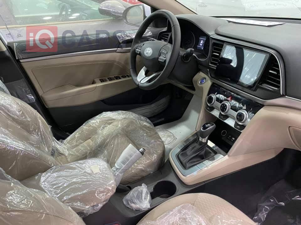 هیوندای ئەلەنترا